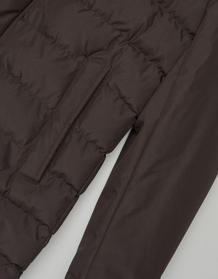 Pikowana brązowa kurtka camini