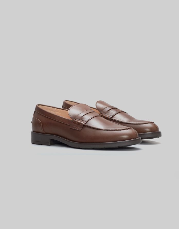 Brązowe buty penny loafers skórzane f308