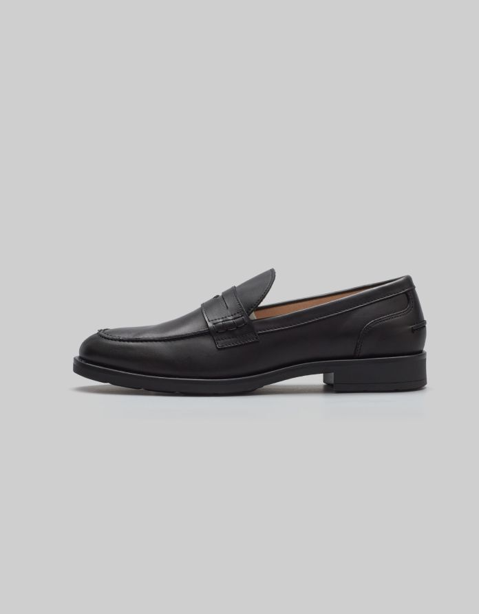 Czarne buty penny loafers skórzane f308