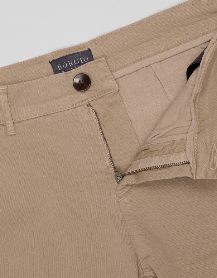 Krótkie spodenki menfi beżowe