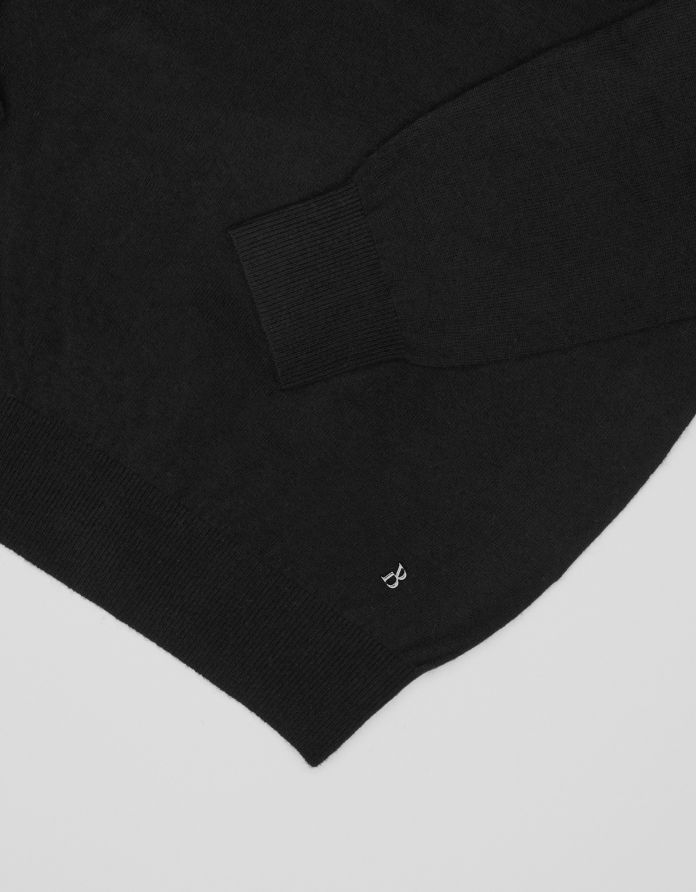 sweter caravaggio on czarny