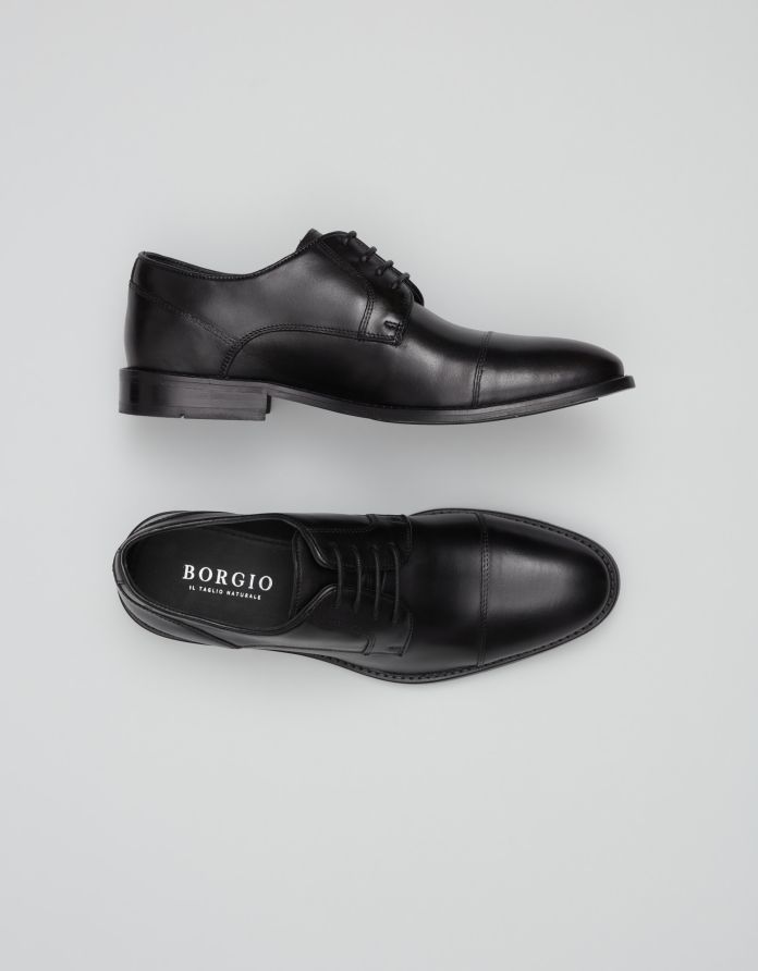 Czarne buty skórzane derby K004