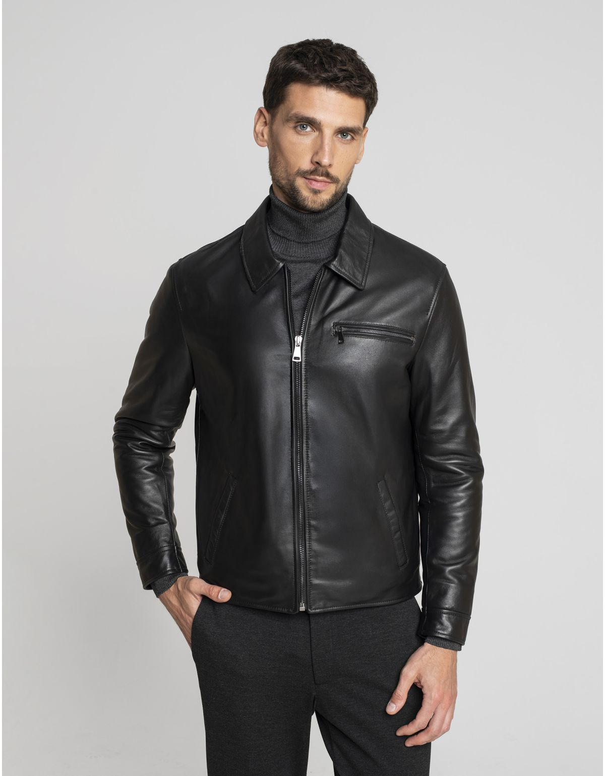 Jak nosić skórzaną kurtkę męską?