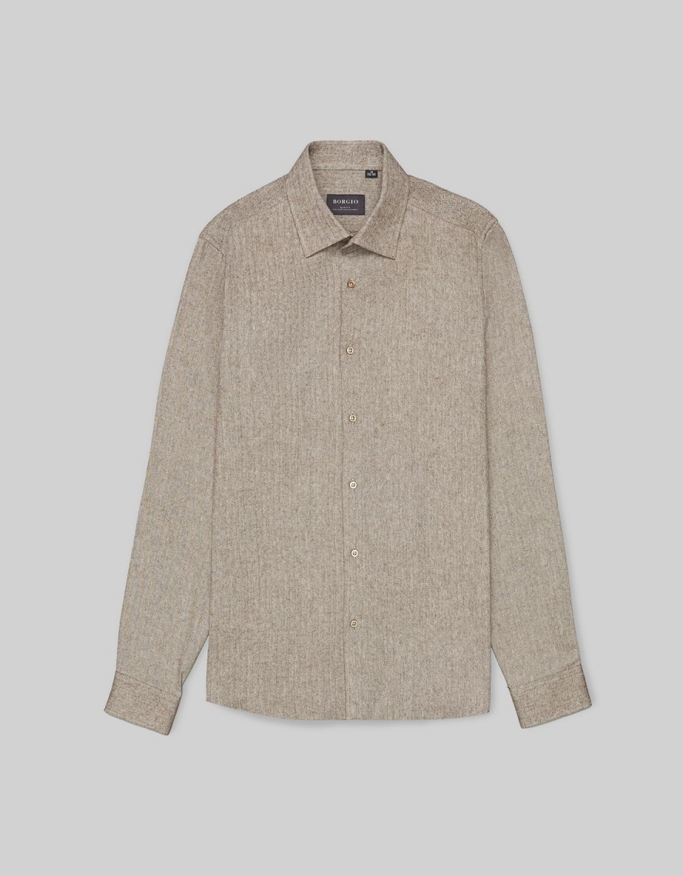 Męska koszula flanelowa - jak nosić?